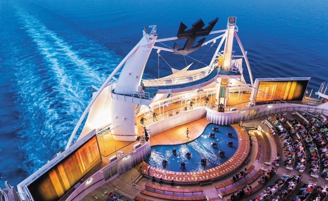 Trải nghiệm du thuyền 5 sao Du thuyền JEWEL OF THE SEAS