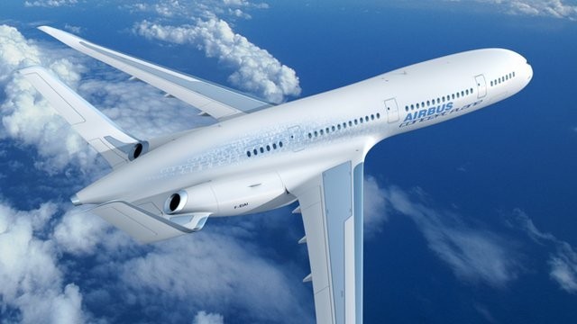 Quý khách quá cảnh tại sân bay Cairo và Dubai trước khi đến Việt Nam. 