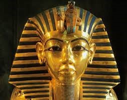 Chiếc mặt nạ vàng của Hoàng đế Tutankhamun