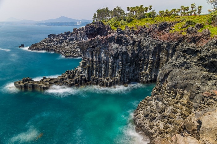 Cột đá nham thạch Jungmun Daepo - KHANHTRAVEL.COM