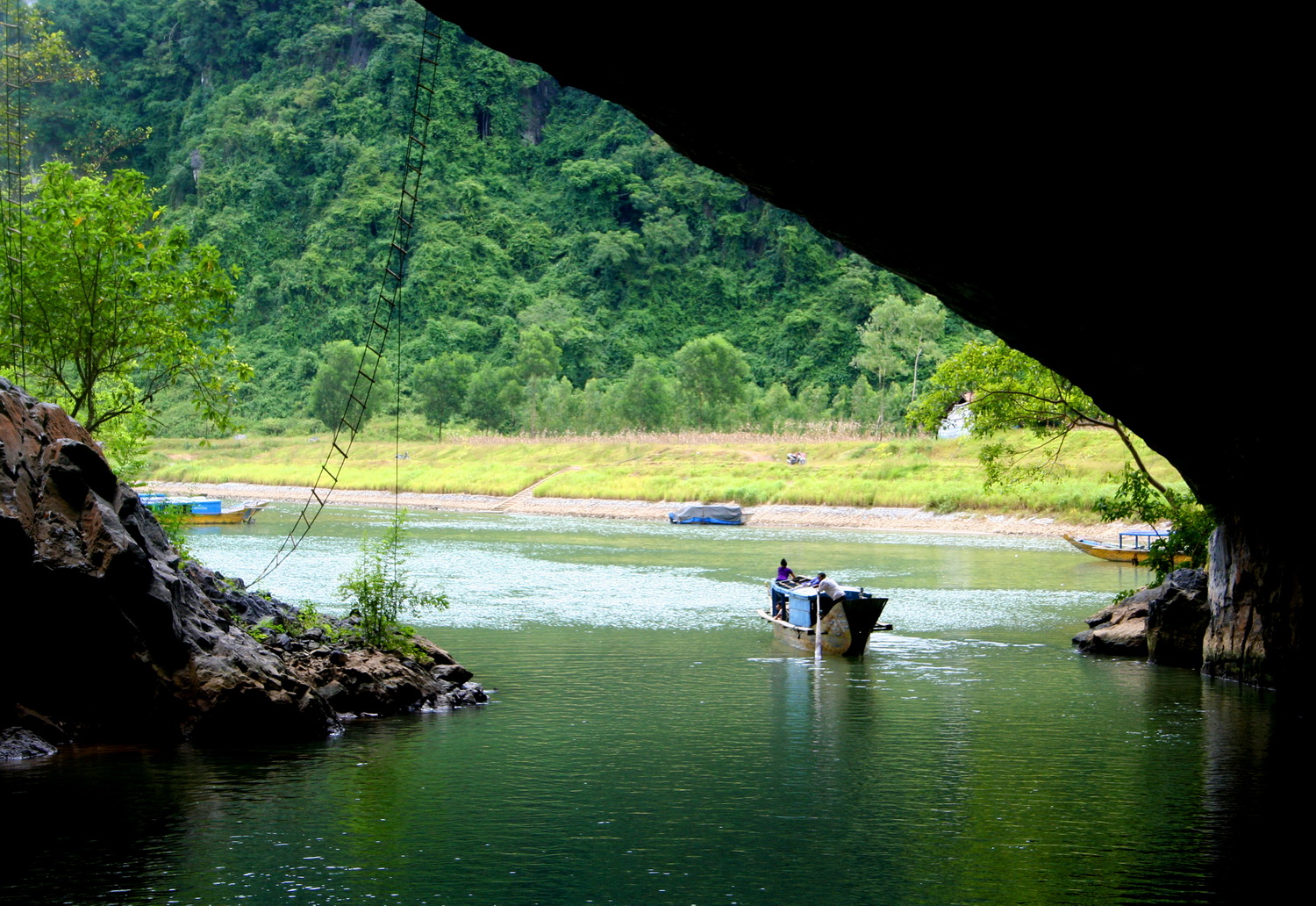 Cửa động Phong Nha Kẽ Bàng - Quảng Bình