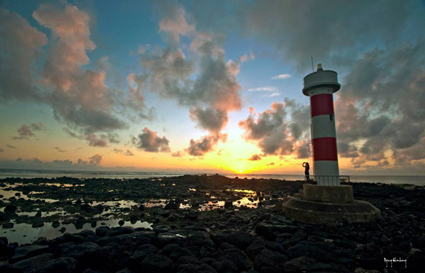 ngọn hải đăng trên đảo Sa Kỳ - Khanh Travel\
